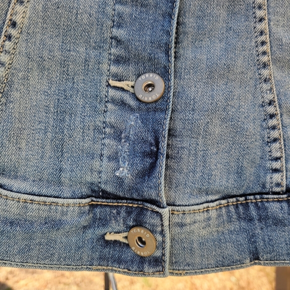 Torrid DENIM TRUCKER JACKET Light Blue Wash 0X - Picture 6 of 12